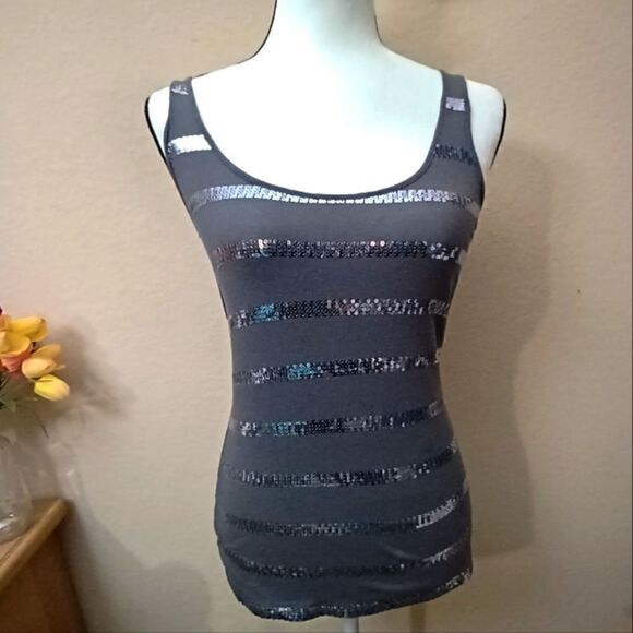 Moda International sequin tank top - Picture 1 of 6